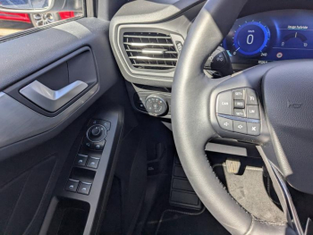 Photo 16 du bon plan FORD Focus SW 1.0 Flexifuel mHEV 125ch Titanium X Business occasion à 21900 €