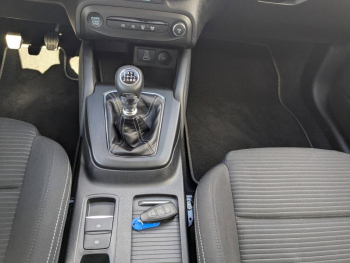 Photo 19 du bon plan FORD Focus SW 1.0 Flexifuel mHEV 125ch Titanium X Business occasion à 21900 €
