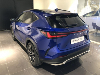 Photo 4 du bon plan LEXUS NX 450h+ F SPORT Executive 4WD Cuir Rouge et Noir occasion à 47980 €
