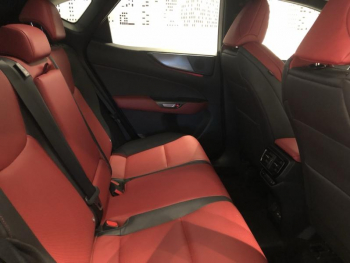 Photo 12 du bon plan LEXUS NX 450h+ F SPORT Executive 4WD Cuir Rouge et Noir occasion à 47980 €