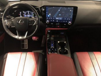 Photo 13 du bon plan LEXUS NX 450h+ F SPORT Executive 4WD Cuir Rouge et Noir occasion à 47980 €