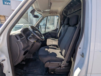 Photo 11 du bon plan RENAULT Master Fg VUL F3300 L1H2 2.3 dCi 150ch Energy Confort Euro6 occasion à 19743 €