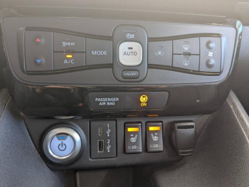 Photo 10 du bon plan NISSAN Leaf 217ch e+ 62kWh N-Connecta 22 occasion à 19900 €
