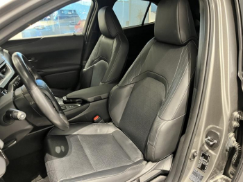 Photo 8 du bon plan LEXUS UX 250h 2WD Luxe Pack Technologie occasion à 21990 €