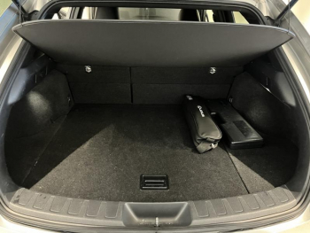 Photo 10 du bon plan LEXUS UX 250h 2WD Luxe Pack Technologie occasion à 21990 €