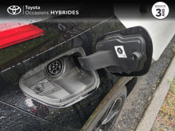 Photo 20 du bon plan TOYOTA C-HR 2.0 Hybride Rechargeable 225ch Collection Premiere NG23 occasion à 42990 €