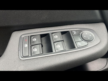 Photo 19 du bon plan RENAULT Clio 1.0 TCe 100ch Evolution GPL occasion à 15300 €