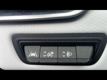 Photo 20 du bon plan RENAULT Clio 1.0 TCe 100ch Evolution GPL occasion à 15300 €