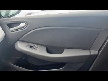 Photo 26 du bon plan RENAULT Clio 1.0 TCe 100ch Evolution GPL occasion à 15300 €