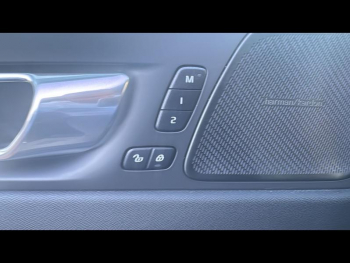 Photo 17 du bon plan VOLVO XC60 T6 AWD 253 + 145ch Utimate Style Dark Geartronic occasion à 47990 €