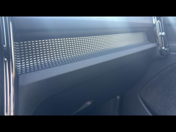 Photo 17 du bon plan VOLVO XC40 B3 163ch Start DCT 7 occasion à 32900 €