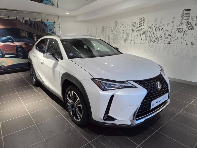 Bon plan LEXUS UX 250h 2WD Premium Edition MY21 occasion à 23990 €