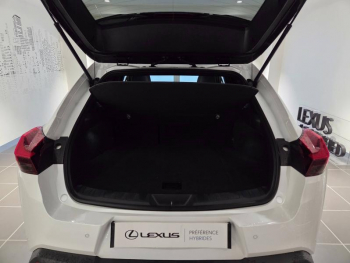 Photo 14 du bon plan LEXUS UX 250h 2WD Premium Edition MY21 occasion à 23990 €