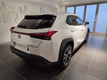 Photo 18 du bon plan LEXUS UX 250h 2WD Premium Edition MY21 occasion à 23990 €