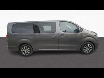 Photo 5 du bon plan TOYOTA ProAce Verso Long 2.0 180 D-4D Dynamic Connect BVA RC23 occasion à 39990 €