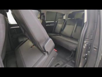 Photo 14 du bon plan TOYOTA ProAce Verso Long 2.0 180 D-4D Dynamic Connect BVA RC23 occasion à 39990 €