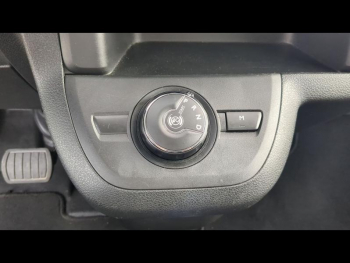Photo 16 du bon plan TOYOTA ProAce Verso Long 2.0 180 D-4D Dynamic Connect BVA RC23 occasion à 39990 €