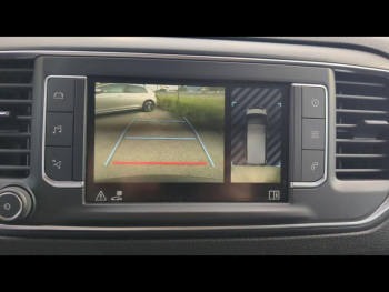 Photo 18 du bon plan TOYOTA ProAce Verso Long 2.0 180 D-4D Dynamic Connect BVA RC23 occasion à 39990 €