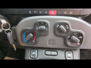 Photo 13 du bon plan FIAT Panda 1.2 8v 69ch Pop occasion à 7490 €