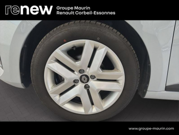 Photo 17 du bon plan RENAULT Clio 1.0 TCe 90ch Evolution - 24 occasion à 16989 €
