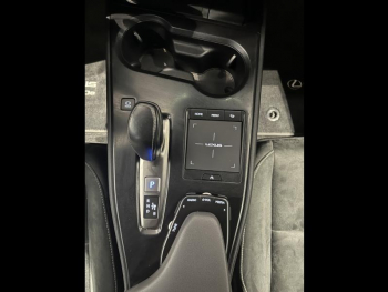 Photo 14 du bon plan LEXUS UX 300e Pack occasion à 20980 €