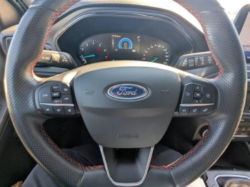 Photo 15 du bon plan FORD Focus 1.5 EcoBoost 182ch ST-Line 116g occasion à 18980 €