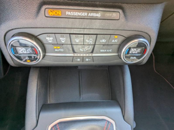Photo 18 du bon plan FORD Focus 1.5 EcoBoost 182ch ST-Line 116g occasion à 18980 €