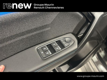 ddf-core-media-ItTlzG560473_15.jpg Photo 15 du bon plan RENAULT Captur 1.6 E-Tech full hybrid 145ch esprit Alpine occasion à 30990 €