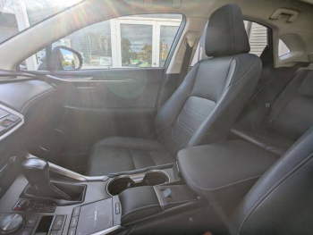 Photo 24 du bon plan LEXUS NX 300h 4WD Executive Innovation MY21 occasion à 36742 €