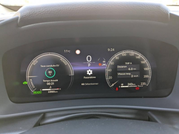 Photo 12 du bon plan TOYOTA C-HR 2.0 Hybride 200ch Design NG23 occasion à 29990 €