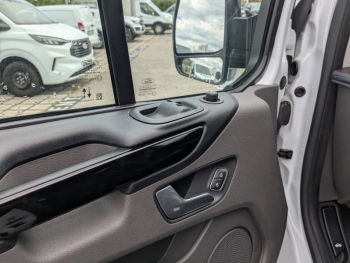 Photo 9 du bon plan FORD Transit CustomNugget 340 L2H1 2.0 EcoBlue 150ch Active BVA6 occasion à 68901 €