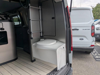 Photo 23 du bon plan FORD Transit CustomNugget 340 L2H1 2.0 EcoBlue 150ch Active BVA6 occasion à 68901 €