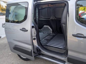 Photo 7 du bon plan PEUGEOT Partner M 650kg BlueHDi 130ch S&S EAT8 Pack Premium Connect occasion à 22580 €