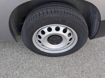 Photo 17 du bon plan PEUGEOT Partner M 650kg BlueHDi 130ch S&S EAT8 Pack Premium Connect occasion à 22580 €