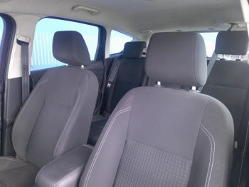 Photo 13 du bon plan FORD C-MAX 1.5 TDCi 120ch Stop&Start Trend occasion à 11900 €
