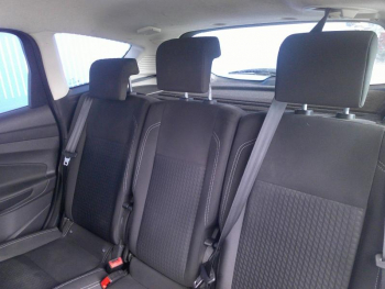 Photo 14 du bon plan FORD C-MAX 1.5 TDCi 120ch Stop&Start Trend occasion à 11900 €
