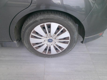 Photo 15 du bon plan FORD C-MAX 1.5 TDCi 120ch Stop&Start Trend occasion à 11900 €