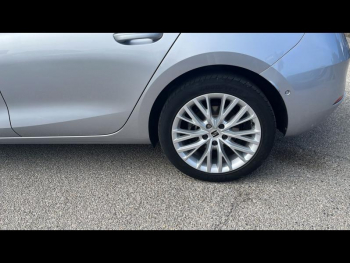 ddf-core-media-2uZuQu2025154_4.jpg Photo 4 du bon plan SEAT Leon eHybrid 204ch Xcellence DSG6 occasion à 21900 €