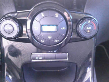 Photo 6 du bon plan FORD Fiesta 1.0 EcoBoost 100ch Stop&Start Titanium 5p occasion à 10590 €