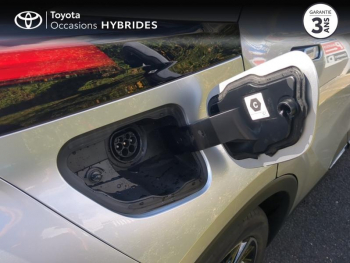 Photo 18 du bon plan TOYOTA C-HR 2.0 Hybride Rechargeable 225ch Collection NG23 occasion à 40750 €
