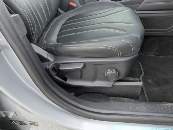 Photo 21 du bon plan FORD Kuga 2.5 Duratec 190ch FHEV E85 Vignale BVA occasion à 30700 €