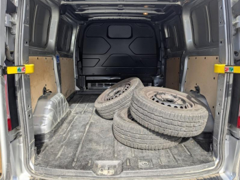 Photo 8 du bon plan FORD Transit Custom Fg VUL 340 L1H1 1.0 EcoBoost 120 pHEV Trend Business occasion à 27990 €