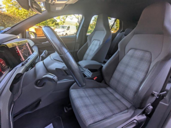 Photo 4 du bon plan VOLKSWAGEN Golf 1.4 eHybrid 245ch GTE DSG6 occasion à 24490 €