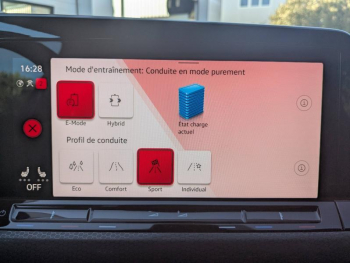 Photo 16 du bon plan VOLKSWAGEN Golf 1.4 eHybrid 245ch GTE DSG6 occasion à 24490 €