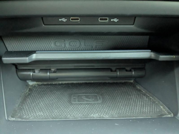 Photo 21 du bon plan VOLKSWAGEN Golf 1.4 eHybrid 245ch GTE DSG6 occasion à 24490 €