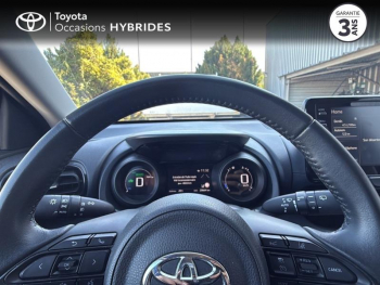 Photo 13 du bon plan TOYOTA Yaris 116h Design 5p MY22 occasion à 21980 €