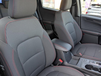 Photo 13 du bon plan FORD Kuga 2.5 Duratec 190ch FHEV E85 ST-Line BVA occasion à 28900 €