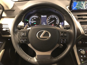 Photo 15 du bon plan LEXUS NX 300h 4WD Sport Edition Cuir occasion à 31990 €