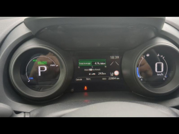 Photo 22 du bon plan TOYOTA Yaris Cross 116h Design MY22 occasion à 24990 €