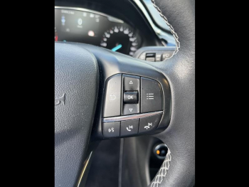 Photo 17 du bon plan FORD Fiesta 1.0 EcoBoost 100ch Stop&Start Titanium 5p occasion à 12490 €